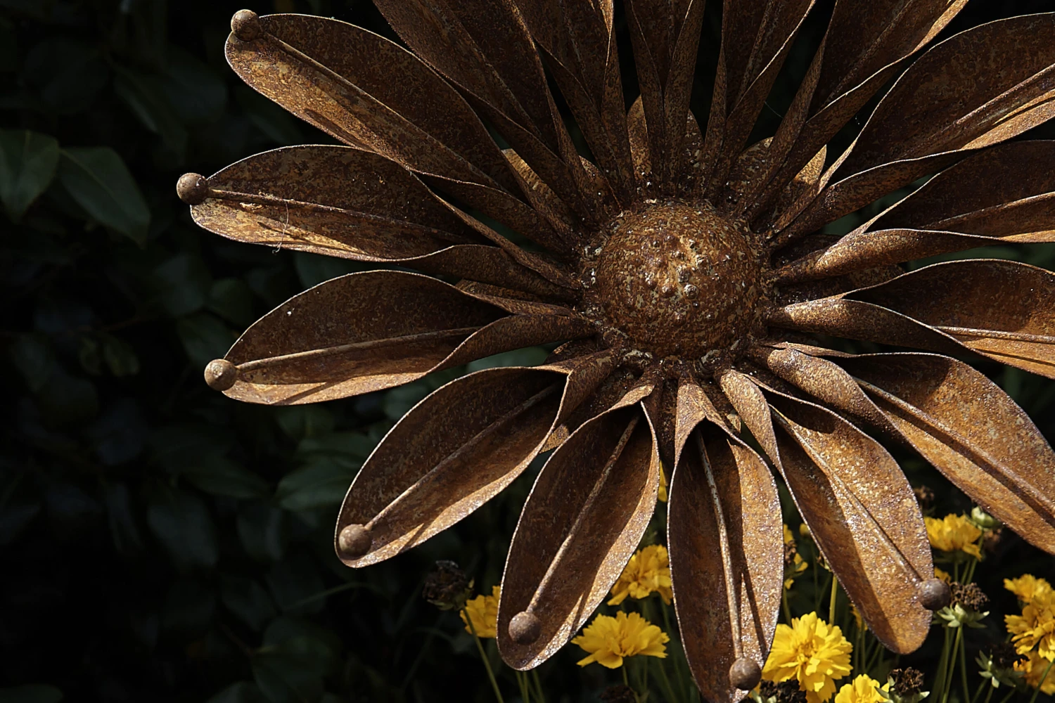Rustic Sunflower Plant Stake 4 Rustic Sunflower Plant Stake - Image 2