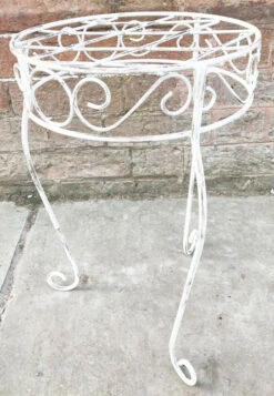 Raised Vintage Style Tall Plant Flowerpot Metal Stand