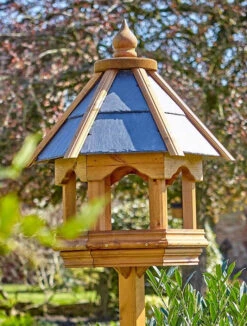 Tom Chamber Wharfedale Bird Table